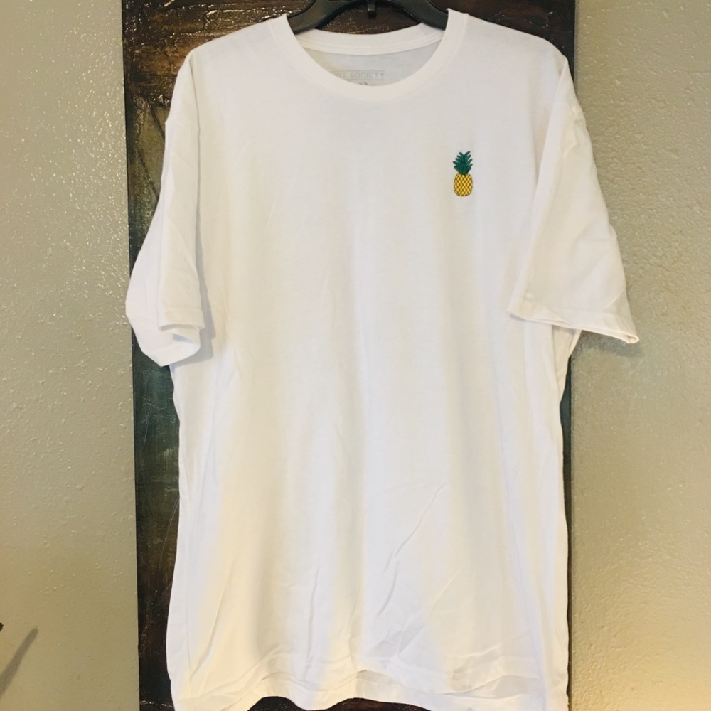 Pineapple tee